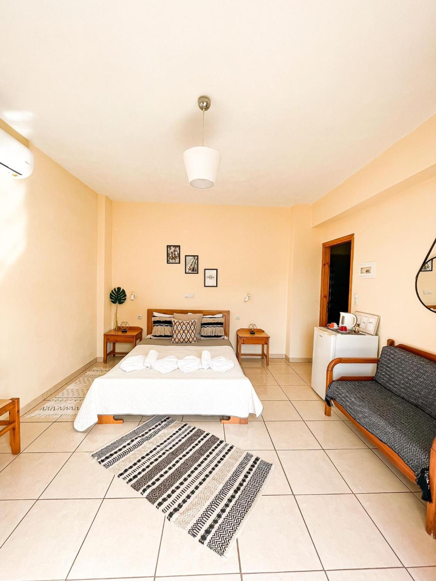 Lefteris Rooms Kambos  ภายนอก รูปภาพ