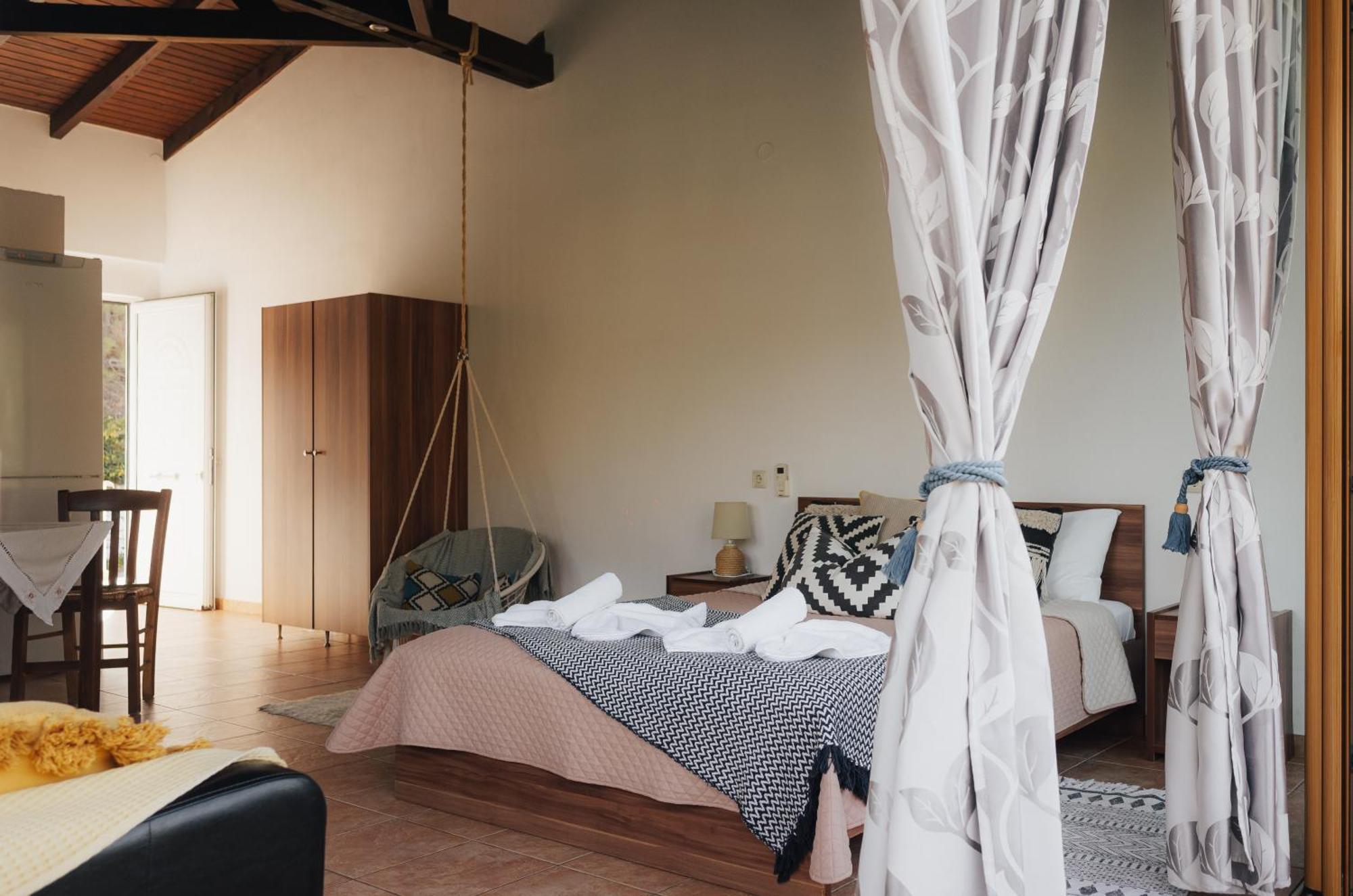 Lefteris Rooms Kambos  ภายนอก รูปภาพ