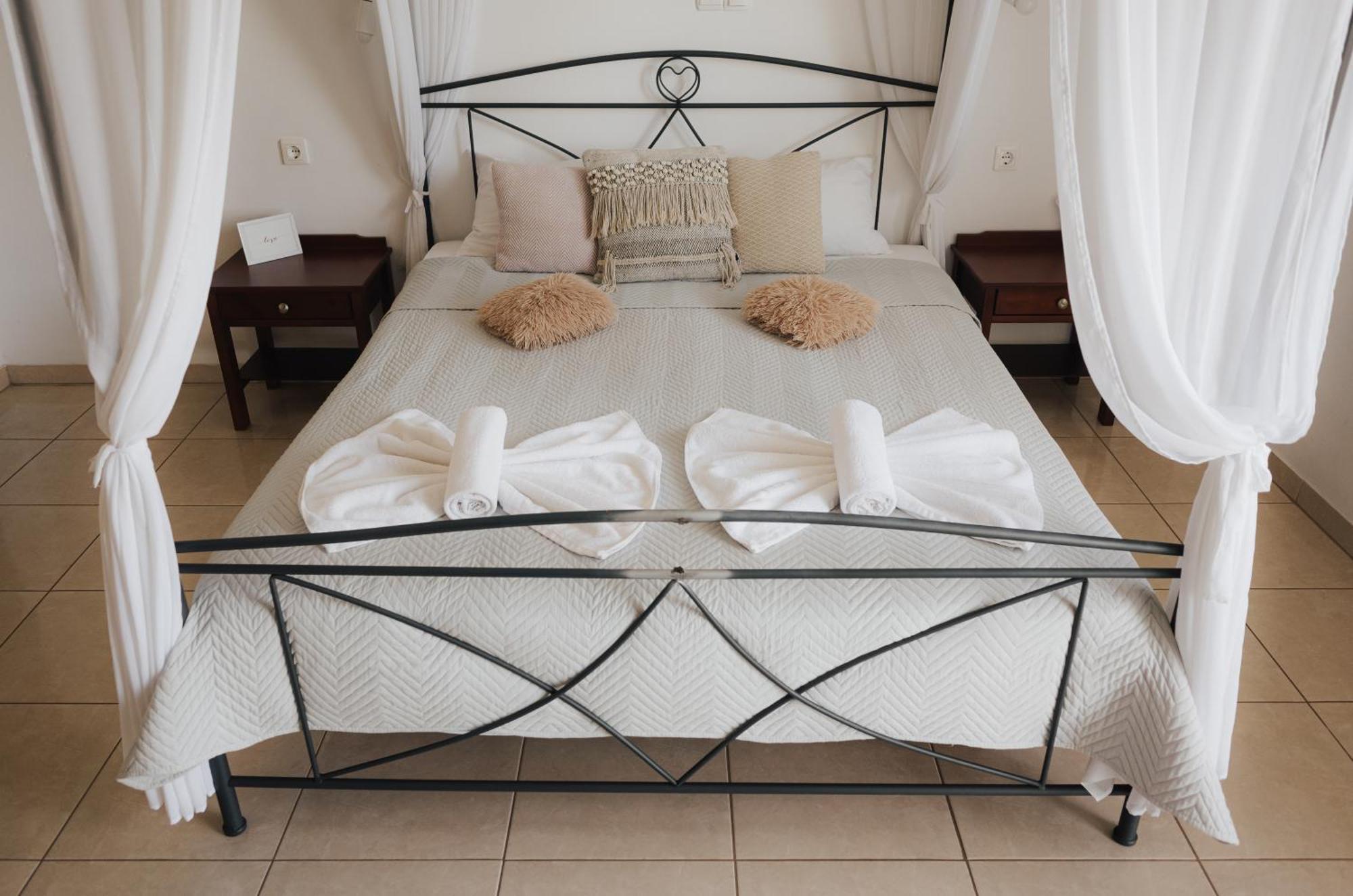 Lefteris Rooms Kambos  ภายนอก รูปภาพ